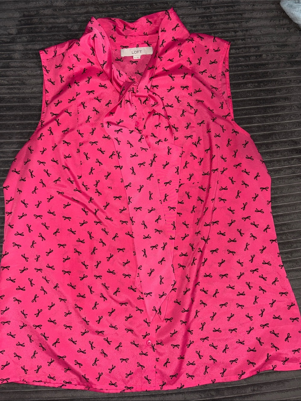 LOFT Hot Pink Sleeveless Tie-Neck Bow Print Blouse
